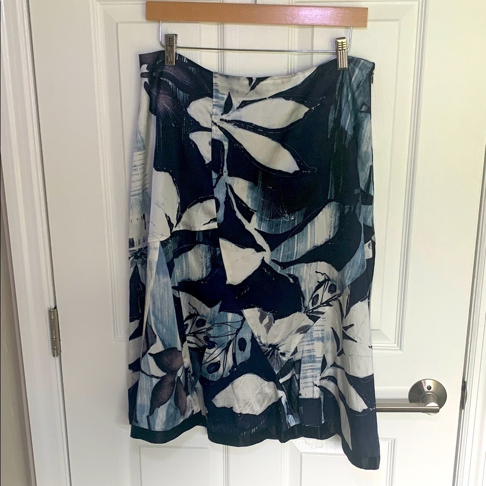 Chicos silk and cotton blend abstract floral skirt size 10/ medium